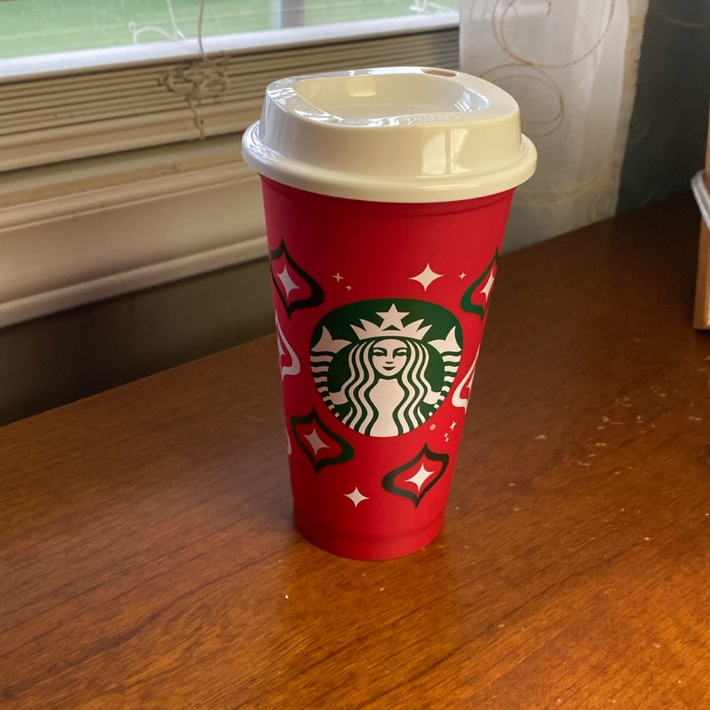 💚NWOT 2023 Limited Edition Starbucks Christmas Red Reusable Coffee Cup